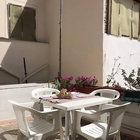 Volker’s Home-vista Mare Centro
